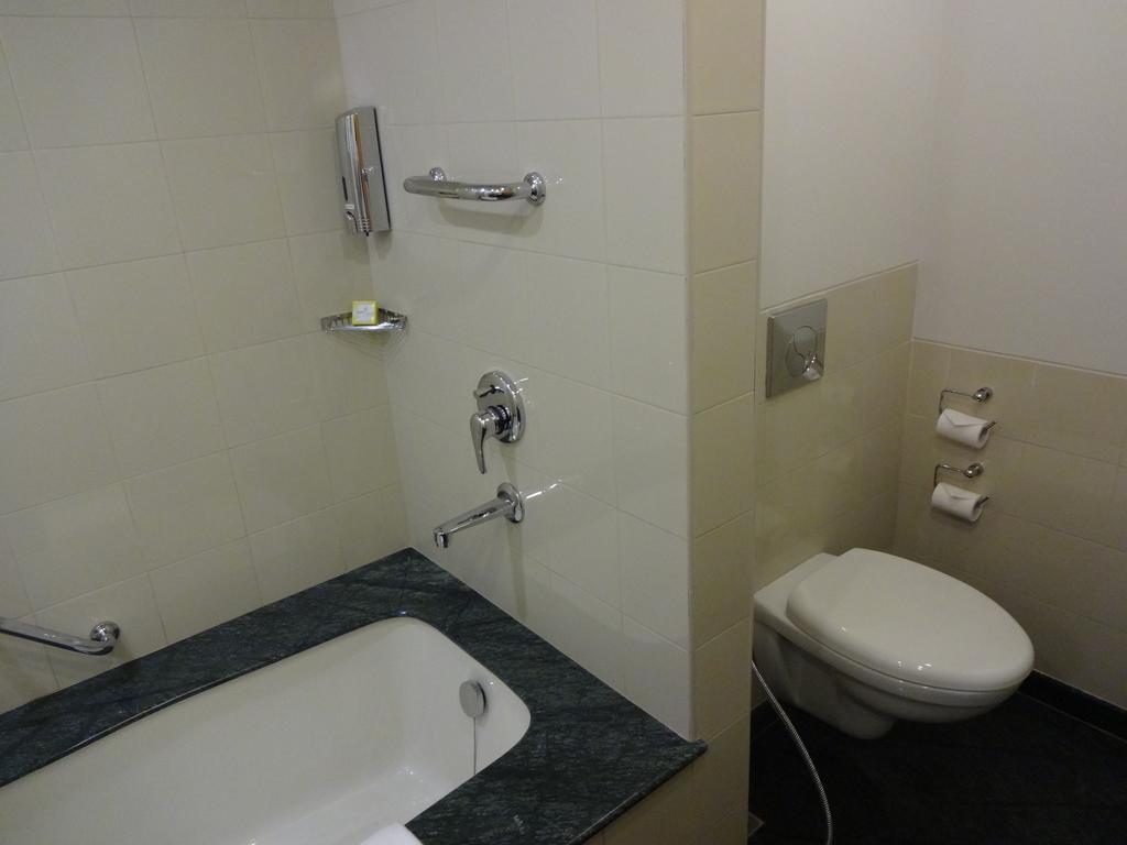 Lemon Tree Hotel, Gachibowli, Hyderabad Camera foto