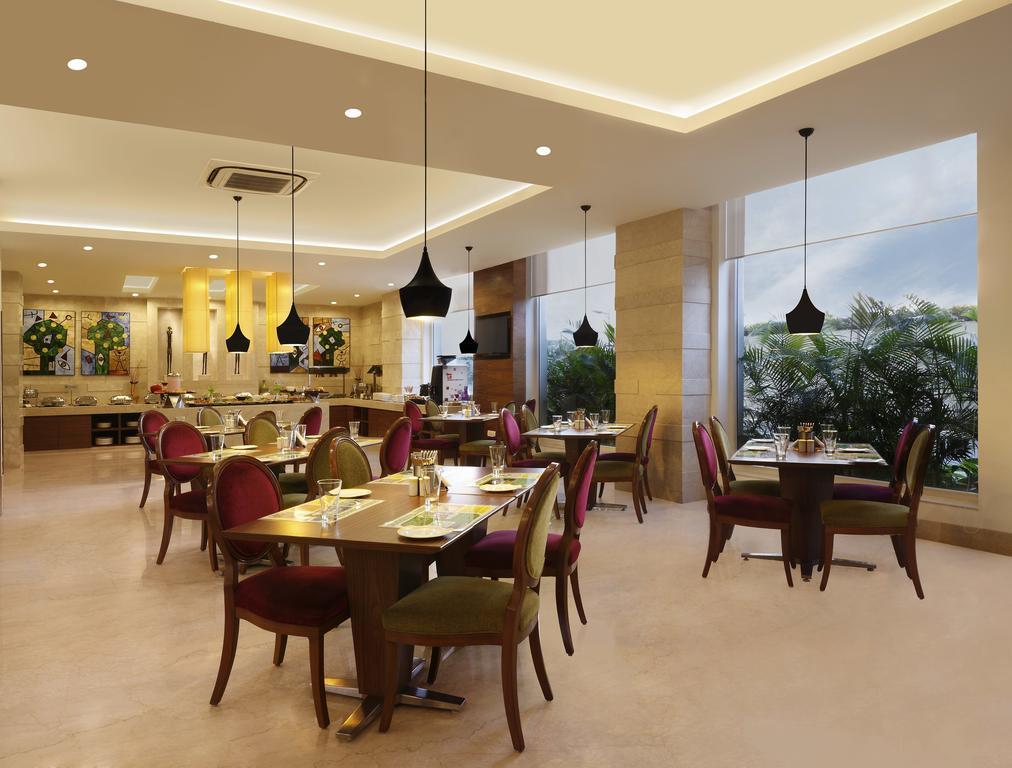 Lemon Tree Hotel, Gachibowli, Hyderabad Esterno foto