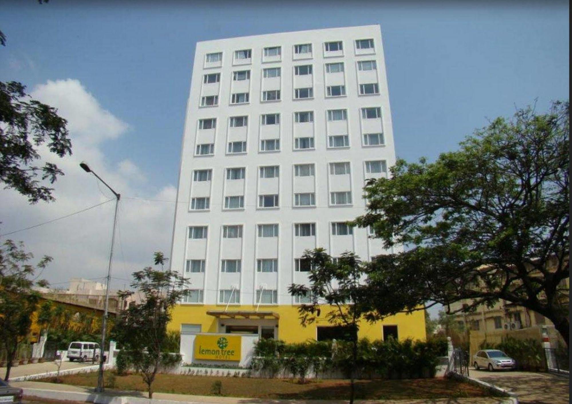Lemon Tree Hotel, Gachibowli, Hyderabad Esterno foto