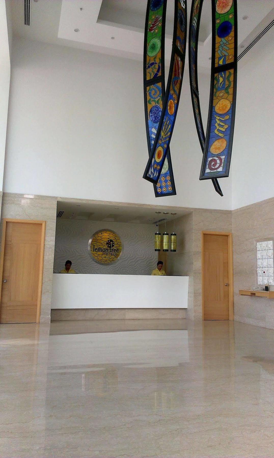 Lemon Tree Hotel, Gachibowli, Hyderabad Esterno foto