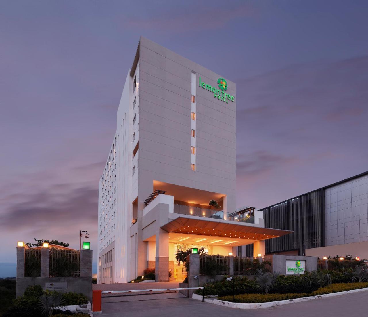Lemon Tree Hotel, Gachibowli, Hyderabad Esterno foto