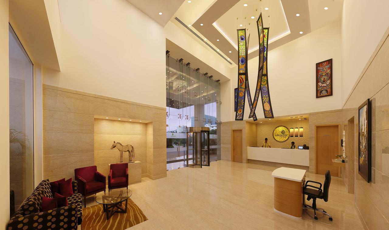 Lemon Tree Hotel, Gachibowli, Hyderabad Esterno foto